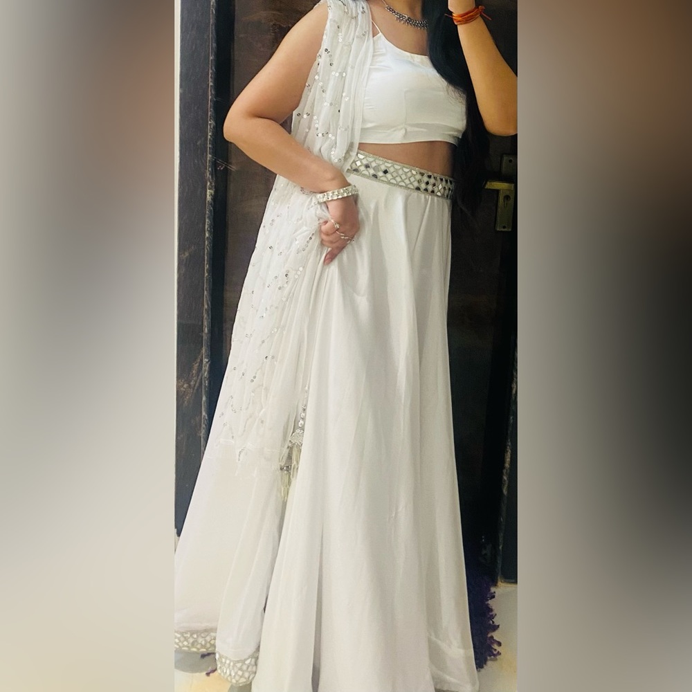 Brand-Aynaa, color-white satin lehenga,size-XL (customised) - Picture 5 of 9